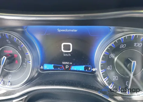 2020 Chrysler 300 Touring из США, поврежденный, VIN 2C3CCAAG8LH158838